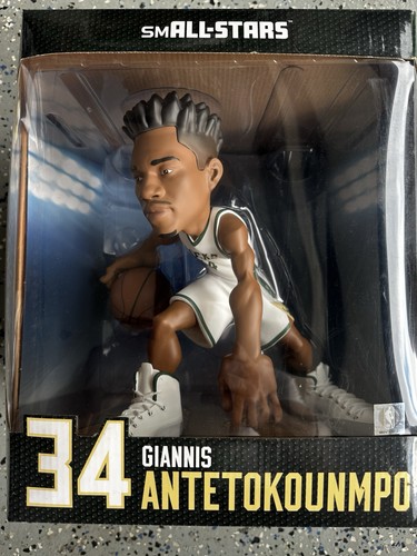 Giannis Antetokounmpo Milwaukee Bucks GameChanger Small-Stars 12" Vinyl Figurine