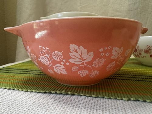 Vintage PYREX Pink Gooseberry Cinderella Bowls complete set 441-444 (A) - Picture 6 of 21