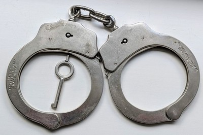 Peerless Handcuffs VTG 1930s-50s Dual Pat Push Pin Dbl Lock VERY Low Serial Key