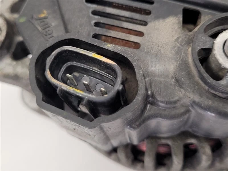 Alternador 11-13 HYUNDAI SONATA 2,4 L VIN B octavo dígito turbo 373002G600 Foto 4 de 4