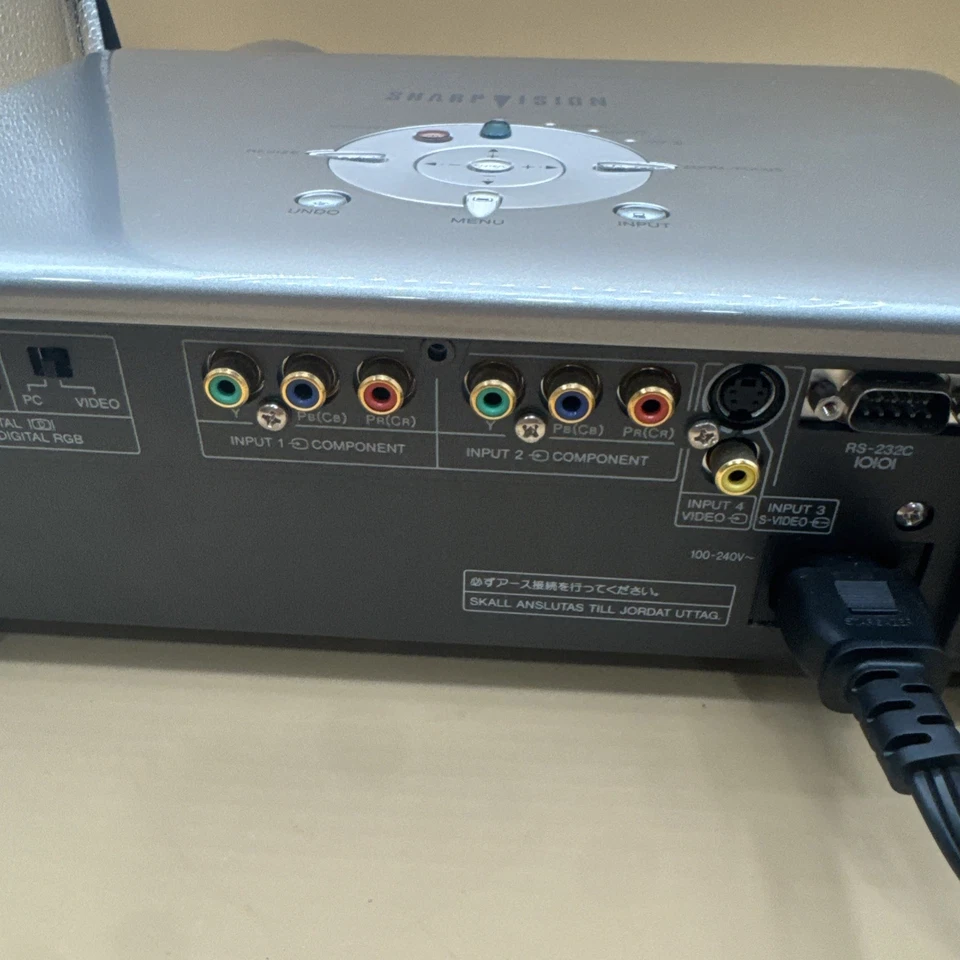 Sharp XV-Z2000 HD 720p Video Projector - Image 4 of 4