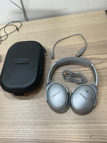 Bose QuietComfort 35 Cuffie Over the Ear - Argento - Foto 2 di 17