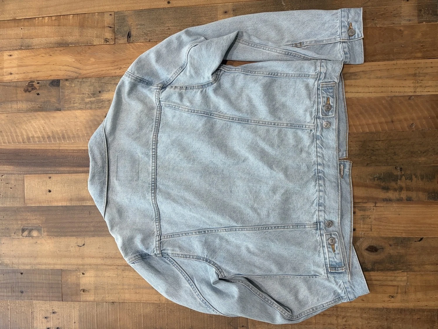 Levi's Denim Trucker Jacket Size Medium Light Wash Blue Jean Coat Red Tab - product detail image 3