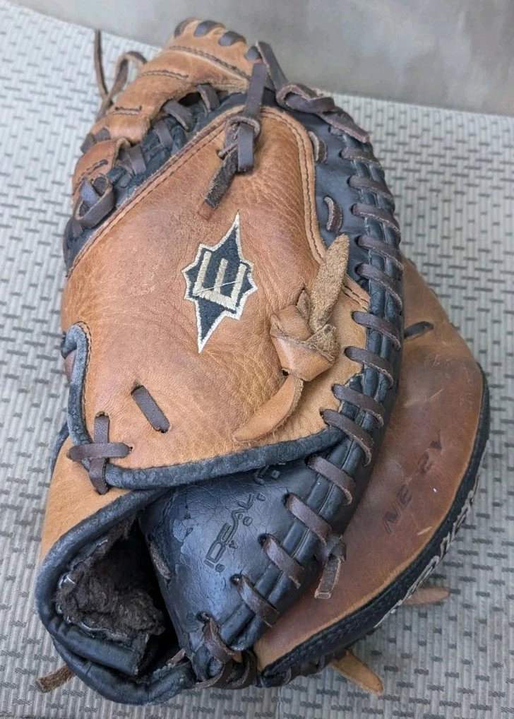 Guante de béisbol Easton HAVOC SERIES (10") LHT