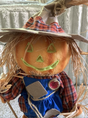 Fiber Optic Standing Pumpkin Head Scarecrow Halloween Color Changing - Picture 2 of 7