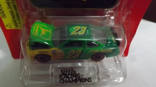Racing Champions 1996 Edition John Deere Chad Little # 23 1/64 Scale - Picture 3 of 4