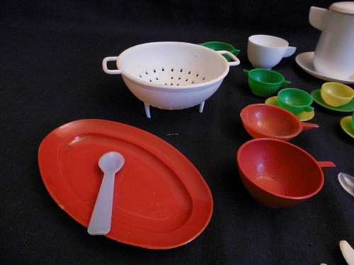 LOT D'ÉLÉMENTS DE DINETTE EN PLASTIQUE - ANNÉES 1950/60/70 - VINTAGE - Picture 7 of 8