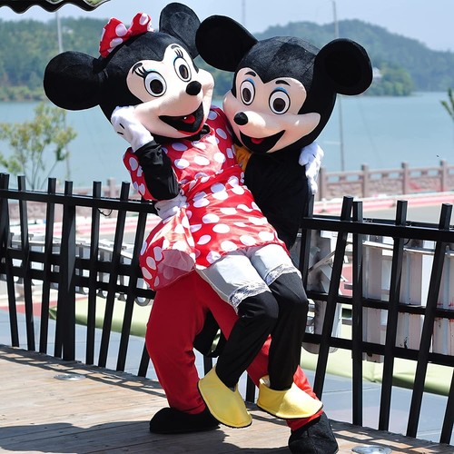 Mickey or Minnie Mascot Costume HIRE with Delivery Anywhere in the UK - Picture 4 of 5