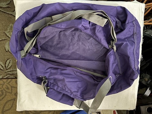 High Sierra Duffe bag Purple - Picture 3 of 4