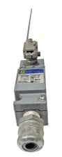 *NEW NO BOX* Square D 9007C54A2 Heavy Duty Limit Switch & Turret Head