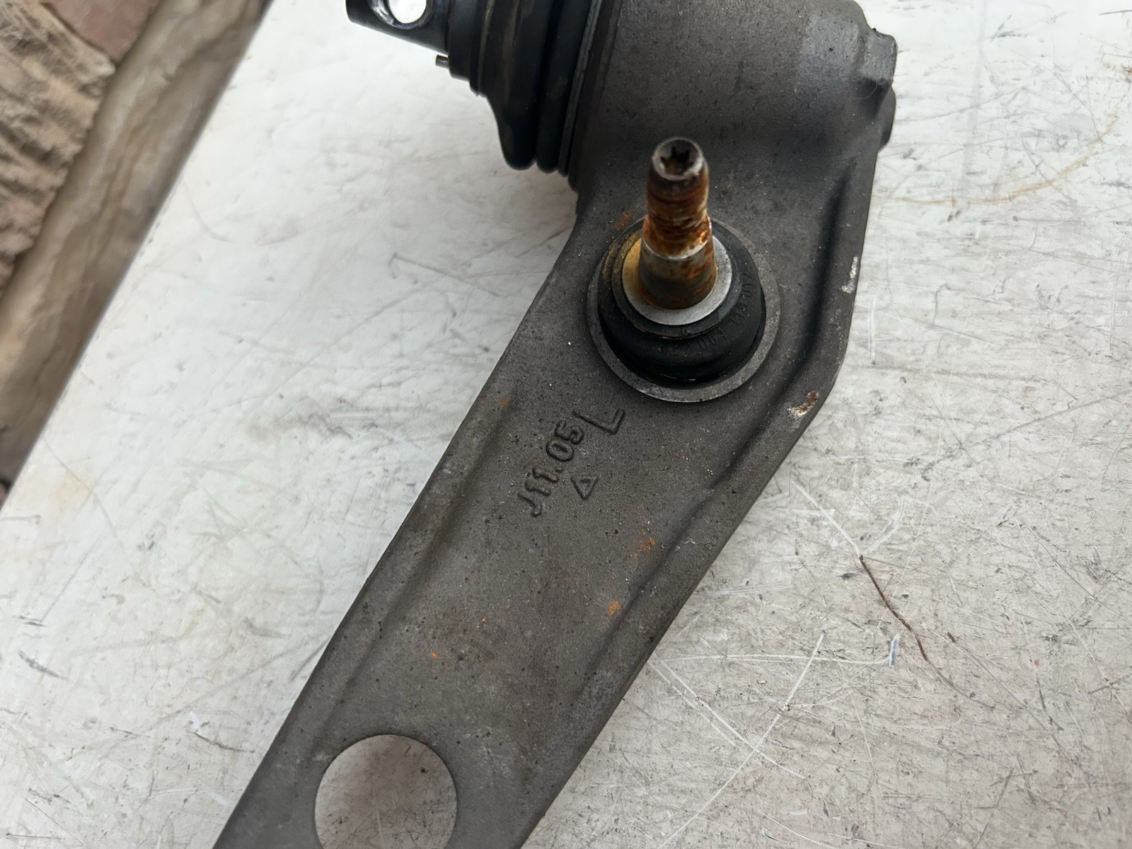 Rolls Royce Phantom Drophead Coupe left lower control arm wishbone