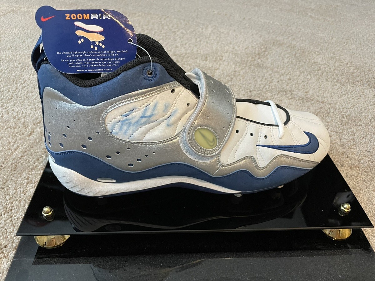マーティン　トリプルオーワン「OOO-1 1998年」made in usa TROY AIKMAN AUTOGRAPH SIGNED NIKE FOOTBALL CLEAT Cowboys PSA DNA L
