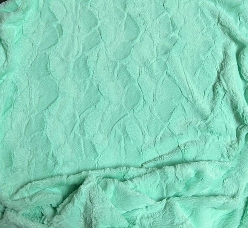 Strukturiertes Kunstfell Minky Stoff 62 Zoll breit - Bild 24 von 26