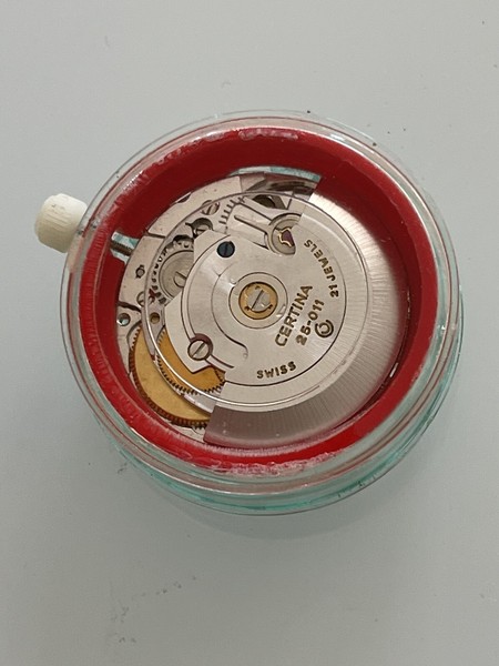 Vintage Certina automatic Movement Caliber 25-011 NEW OLD STOCK