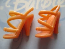 BARBIE DOLL / PAIR OF SHOES: BOOTS, PUMPS ....... (2627)