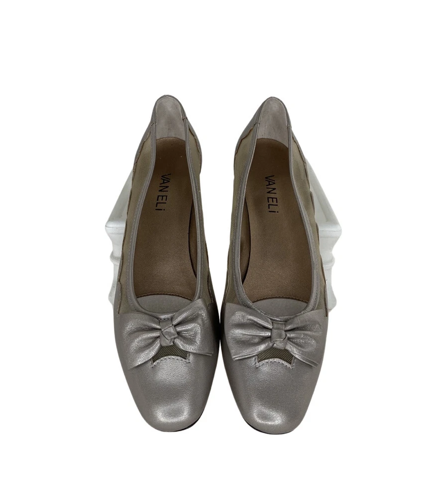 Vaneli Women’s Florice Opal Pearl Bow Size 7.5 Slim Slip-On - Image 4 of 4