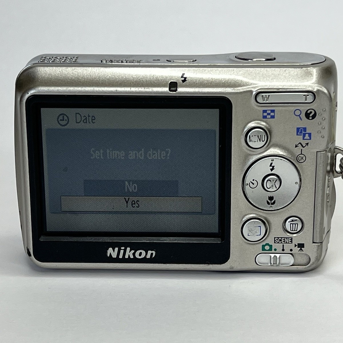 Nikon Coolpix L6 Compact Digital Camera Silver - Tested W/Battery