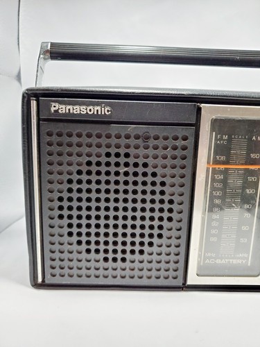 Panasonic Radio RF -597 Portable Radio with Power Cord - Picture 2 of 9