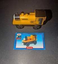 Thomas Friends Wooden Railway Duncan Train Engine Yellow Magnetic 2001 w/ Card