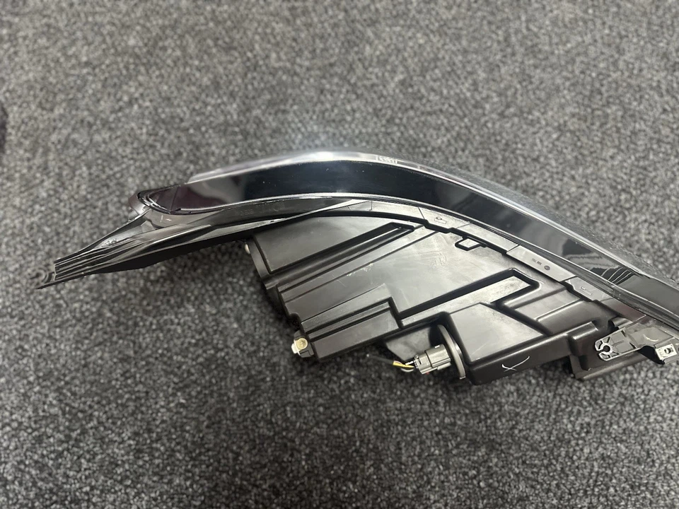 Conjunto de faros laterales del conductor izquierdo Chevrolet Equinox 2018-2021 84258449 OEM Foto 2 de 4