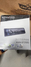 Kenwood KMM-BT332U Digital Media Receiver