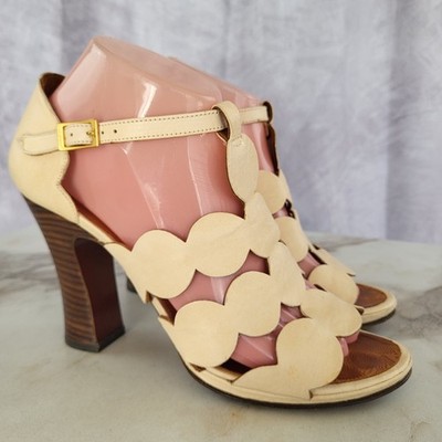 Chie Mihara Scalloped Block-Heel Sandals Beige/Ivory Size 39.5