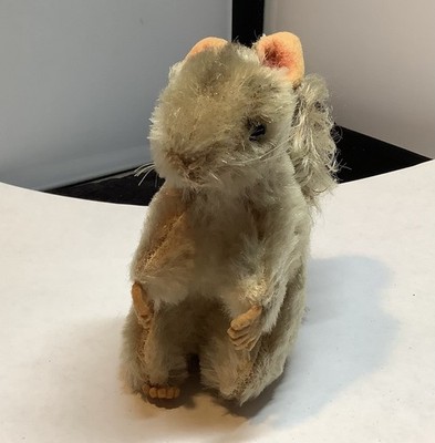 ￼Older Stuffed Ground Squirrel Or Gray Squirrel 4 1/2 Inches Tall