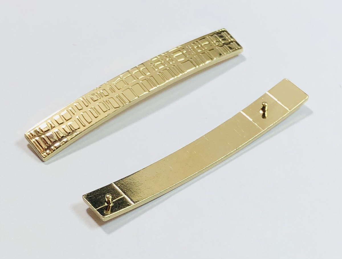 CHANEL ゴールドトーン チャーム CHANEL 24P GOLD TONE METAL STUDDED CC LOGO WHITE CRYSTALS