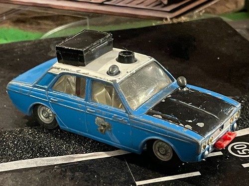 VINTAGE CORGI HILLMAN HUNTER IN ORIGINAL CONDITION