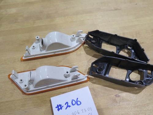 OEM Mercedes C Class 2012-2015 Front Side Marker Lights #206 - Picture 2 of 2