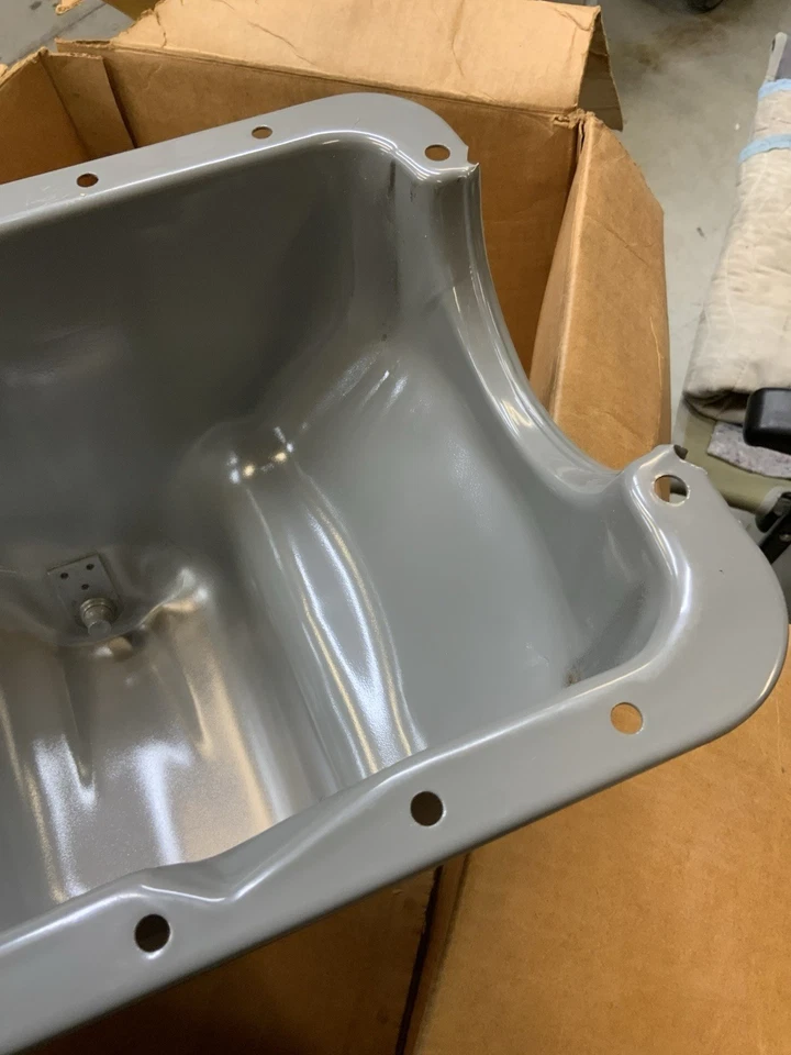 Pan de aceite del motor F-150 NUEVO para camioneta Ford F-150 serie 150 5,0 L V8 Foto 3 de 4