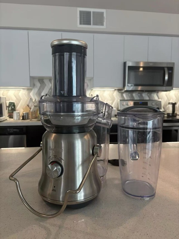 Breville Juice Fountain Cold Plus BJE530BSS 1000W 70oz 2-Speed w/ Pitcher