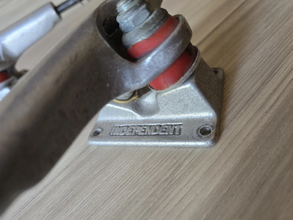 RARO (1979) Camiones independientes de colección NOS 2,5 pulgadas agujeros 235 mm *Envío rápido* Foto 3 de 4