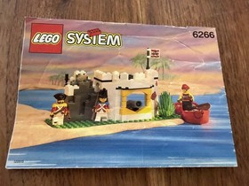LEGO Pirates: Cannon Cove (6266) - 90% Complete