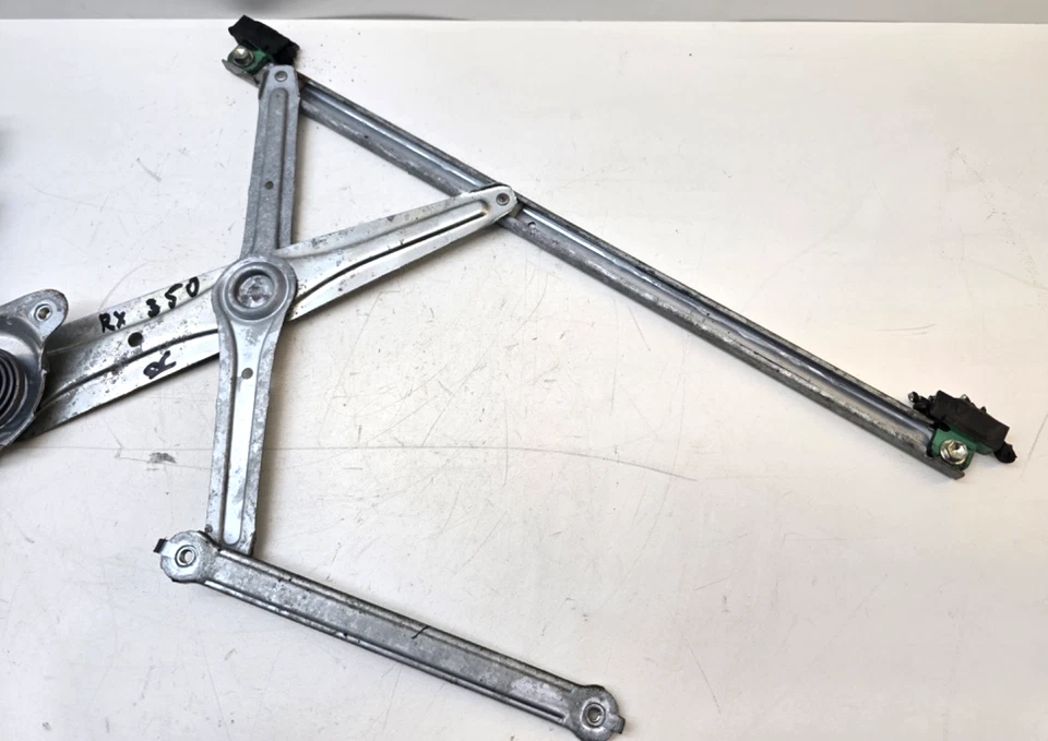 Lexus RX350 RX450h 2010-2015 Front Right Door Window Motor 85710-0E021 OEM - Image 2 of 4