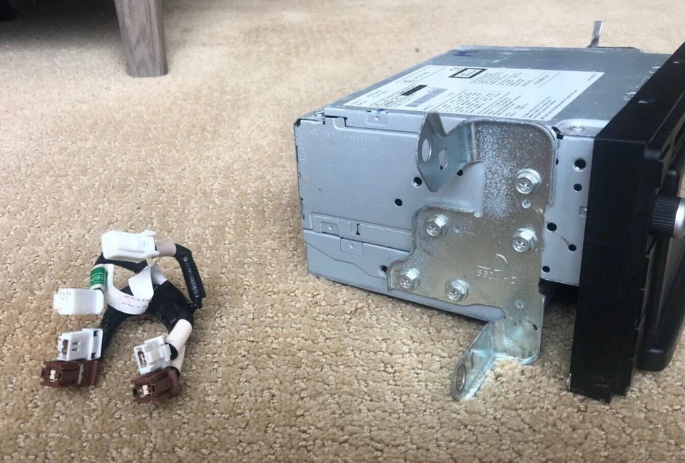 OEM 2018 TOYOTA TACOMA FACTORY RADIO Free S/H USA - Image 4 of 4