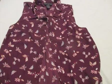 Womens simply styled purple floral button up tank sz m