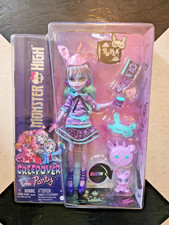 NIB MONSTER HIGH TWYLA DOLL CREEPOVER PARTY G3 2022