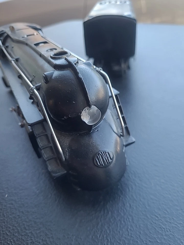 LIONEL POSTWAR O GAUGE 221 LOCOMOTIVE W/221W TENDER - Image 2 of 4