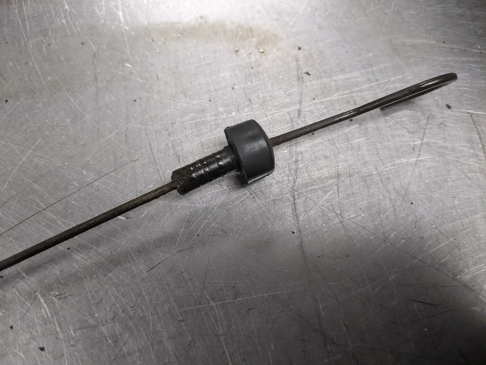 Varilla de medición de aceite de motor con tubo para 83-85 Porsche 944 2.5 Foto 3 de 4