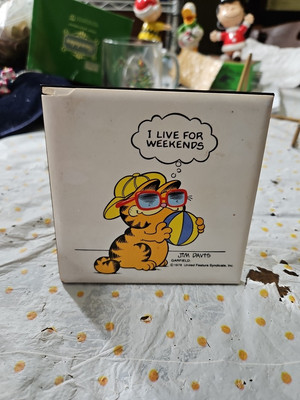 I Live For Weekends Garfield Cat 1978 Jim Davis Enesco Vintage Decorative Tile