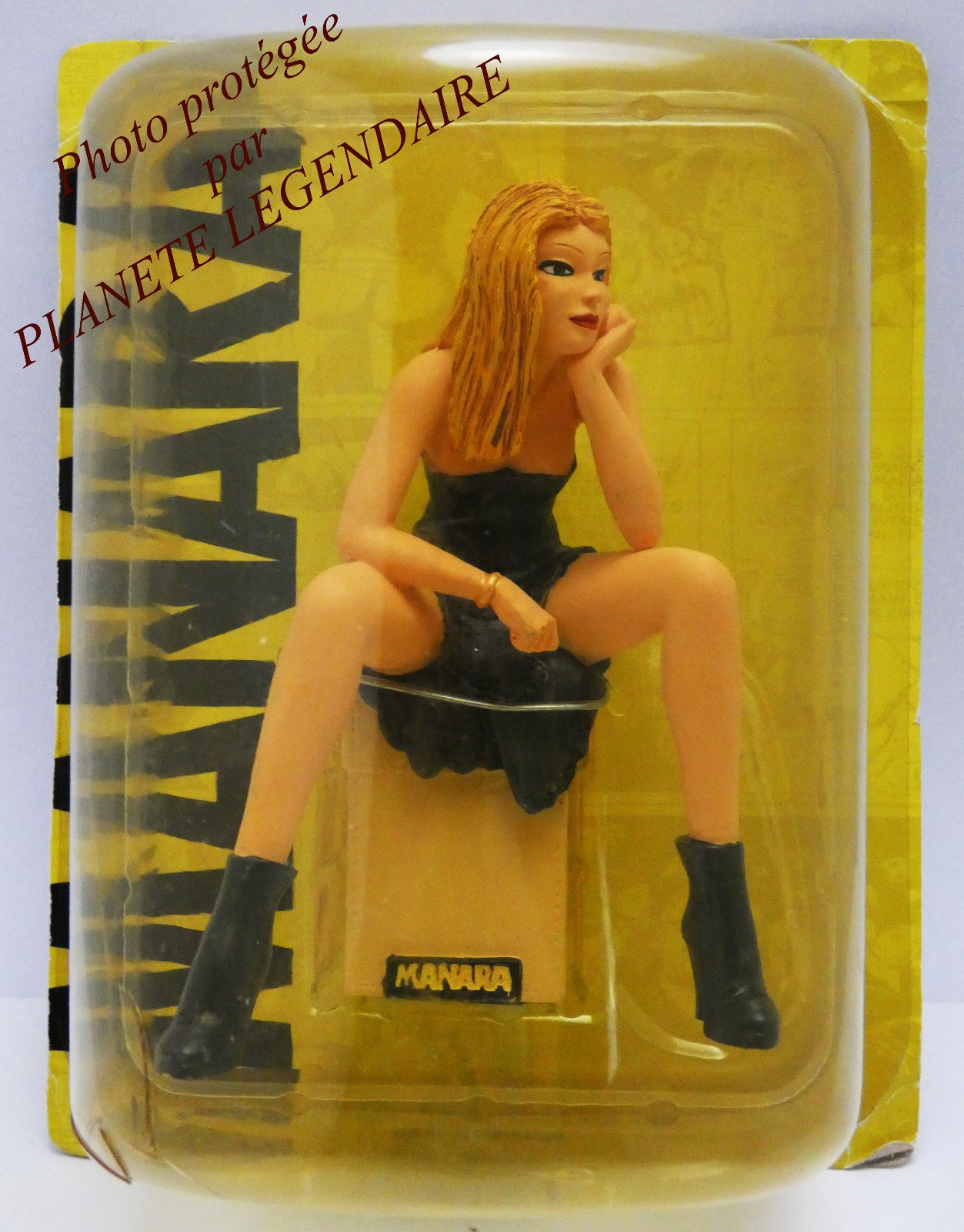 Figurine Pamela résine Milo Manara statuette pin up sexy neuve