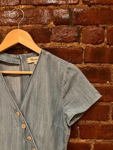 Madewell Indigo Button Wrap Midi Dress Women's 0 Petite Blue Denim Cottagecore - Picture 4 of 12