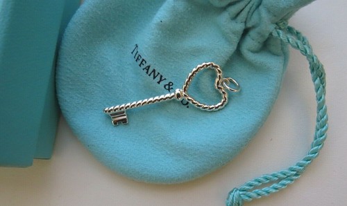 TIFFANY \u0026 CO STERLING HEART TWIST KEY 