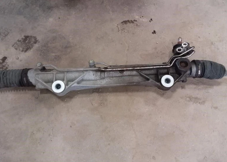 Portaequipajes y piñón de dirección Ford F150 2009-2010 Foto 3 de 3