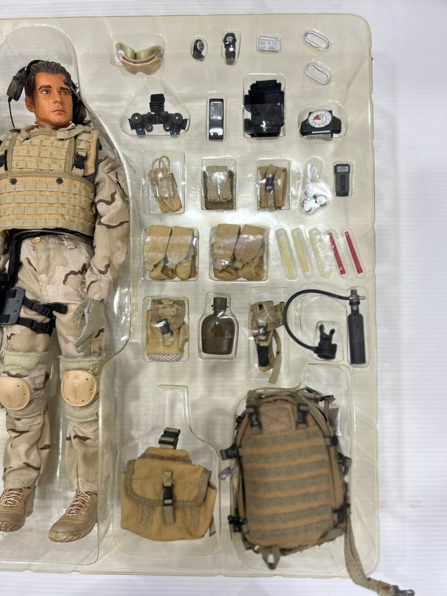 ホットトイズ•USネイビーシールズ•HALO US Navy Seal Team 2 Halo Night Jumper - Hot Toys 1/6 scale