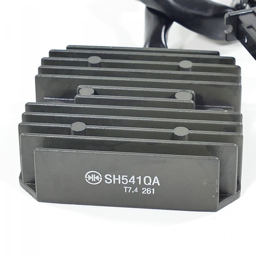 HONDA CBR125 CBR125R JC39 regulador de alternador rectificador regulador solo 10181 km - Imagen 2 de 5