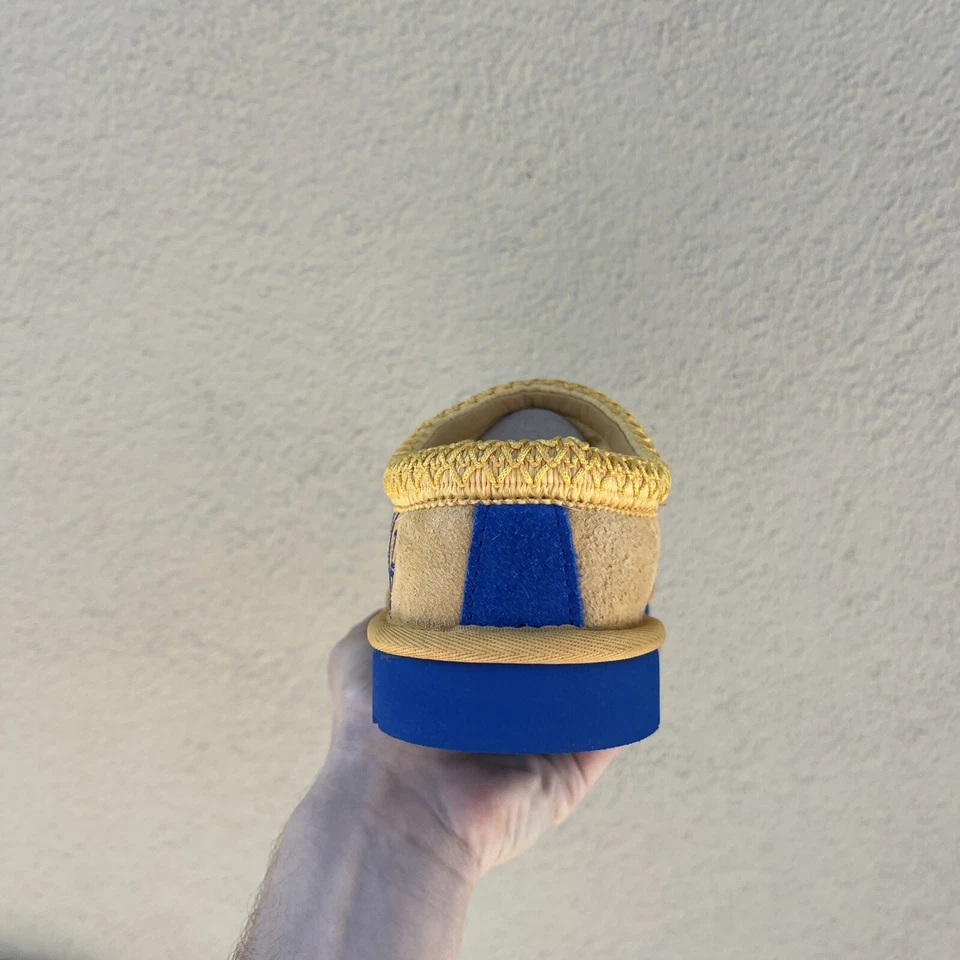 Zapatillas UGG Tasman Verano Neptuno Gráfico Contorno Color UCLA - Talla 7 Para Hombre / 8W Foto 2 de 4