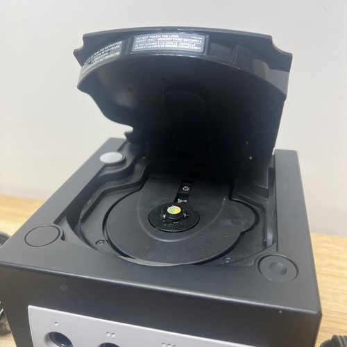 Nintendo Gamecube DOL-101 schwarz mit Originalkabeln und ohne Original Controller - Bild 5 von 13