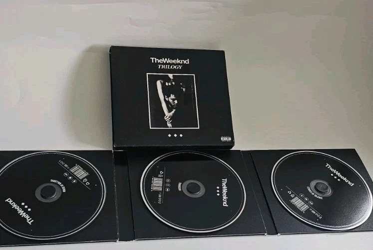 新品The Weeknd アルバム3枚セット Amazon.com: The Weeknd Trilogy Vinyl Set: CD 和黑膠唱片